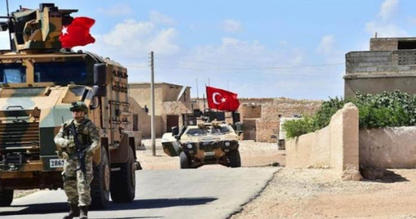 مقتل شخصين بانفجار سيارة في منطقة ريحانلي بجنوب تركيا