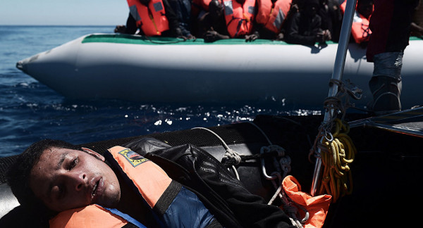 خفر السواحل التونسي ينتشل جثث 14 مهاجراً قبالة سواحلها