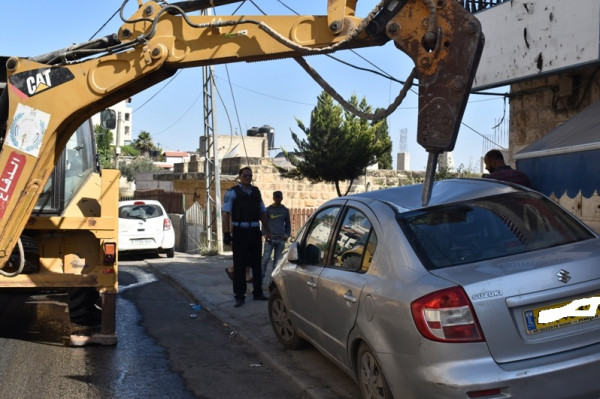 الشرطة تُتلف 127 مركبة غير قانونية خلال نشاط مروري في ضواحي القدس