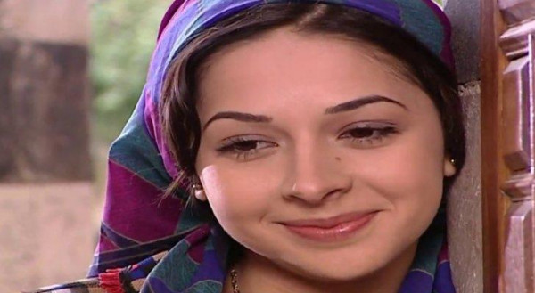 شاهد: "جميلة باب الحارة" تجمع الممثلات السوريات احتفالاً بمولودتها!