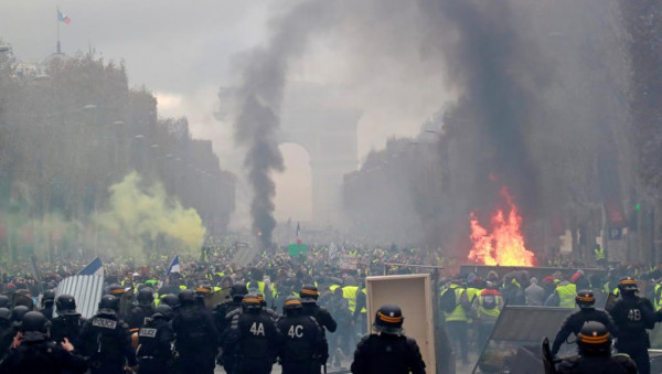 توقيف 152 شخصا على الأقل في فرنسا بمظاهرات للسترات الصفراء