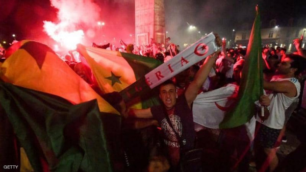 مصرع أربعة جزائريين خلال احتفالات فوز منتخبهم على نيجيريا