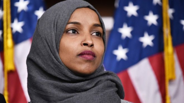 نائبة صومالية تَرد على ترامب: نكافح لنحمي أمريكا من أسوأ الرؤساء