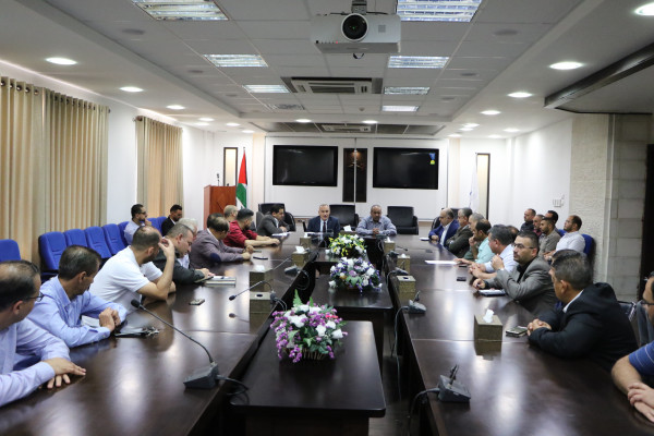 وزير الاتصالات يفتتح اجتماعا لبحث آلية تطوير ناقل البيانات الفلسطيني (X-road)