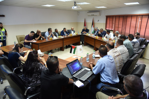 رئيس بلدية دورا يستقبل رئيس سلطة المياه الفلسطينية لبحث احتياجات المدينة