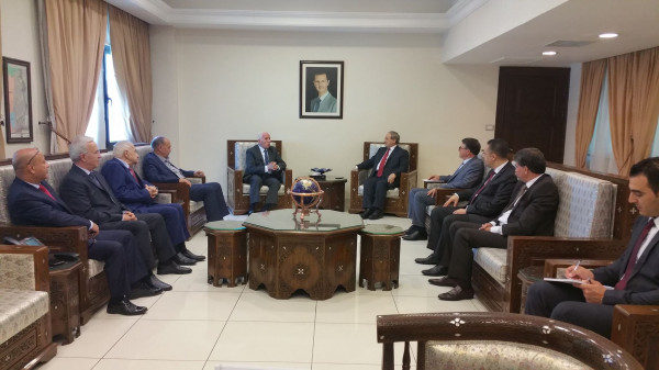 وفد منظمة التحرير الفلسطينية يلتقي نائب وزير الخارجية السوري فيصل مقداد