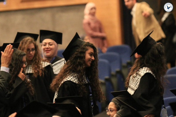 جامعة النجاح تنظم حفل تخريج دورات To Be لطالبات مدرسة راهبات الوردية بالقدس
