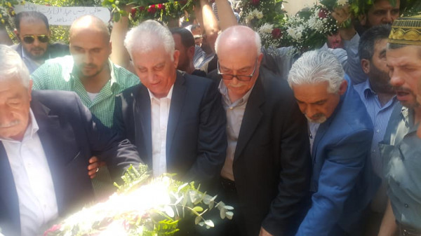 أعضاء من اللجنة التنفيذية يشاركون في تشييع جثمان بسام الشكعة
