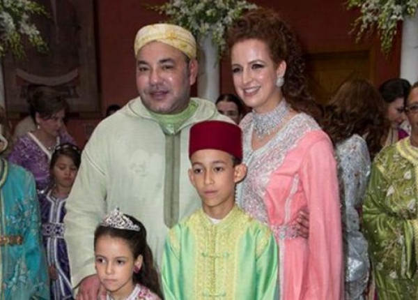هل طَلّق ملك المغرب زوجته الأميرة لالة سلمى؟