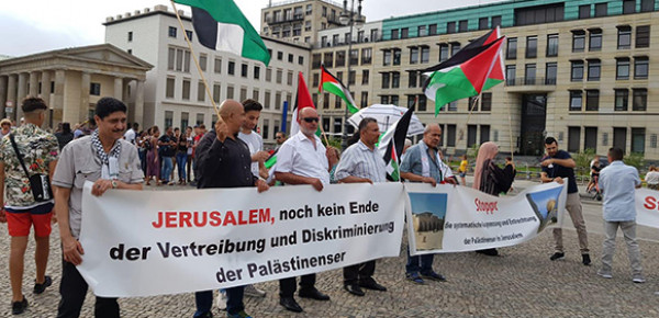 وقفة جماهيرية إحتجاجية ببرلين استنكاراً واحتجاجاً على هدم الاحتلال منازل وادي الحمص
