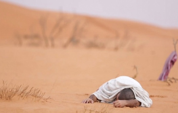 وفاة طفل مغربي عطشًا وجوعًا بعد تركه وسط الصحراء