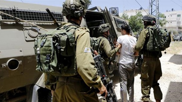 قوات الاحتلال تعتقل سبعة مواطنين في الضفة والقدس
