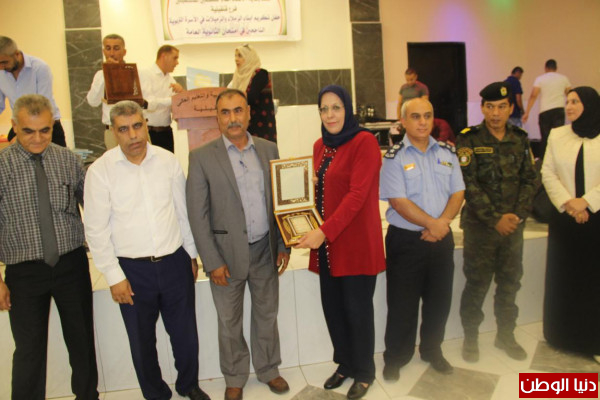 قلقيلية: اتحاد المعلمين يكرم أبناء الاسرة التربوية الناجحين في امتحان الإنجاز 2019