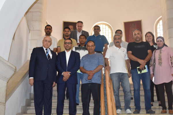 محافظ القدس يطلع السفير العُماني لدى الأردن على ظروف المدينة الصعبة