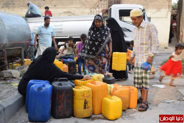 أكثر من"8" ألف عائلة بتعز استفادت من صهاريج المياه المقدمة من السعودية