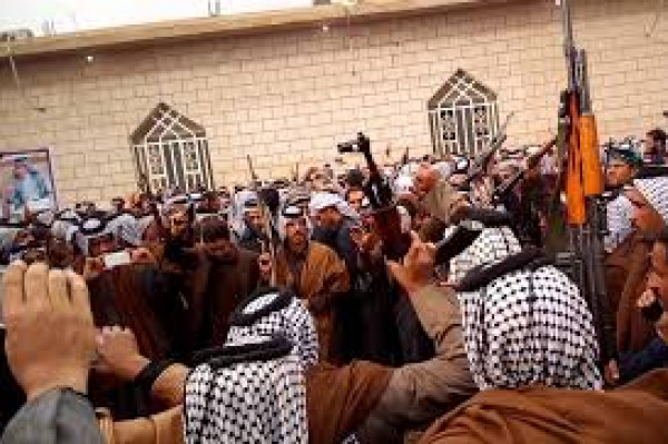 قبائل وعشائر ورجال إصلاح يدعون إلى حماية المجتمع الفلسطيني من الانهيار
