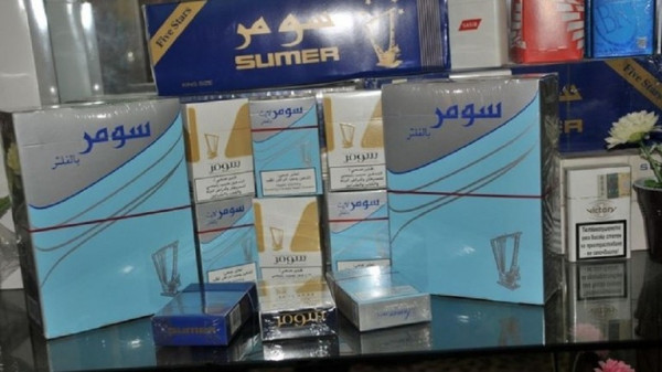 الحكومة العراقية توزع السجائر على المواطنين