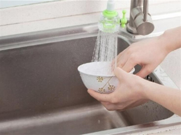 نصائح لتوفير المياه أثناء غسل الأطباق