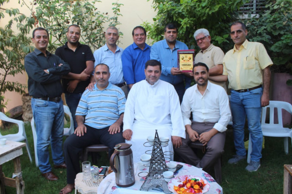 " المكتب الحركي " يكرم صحفيين ويهنئ آخرين في إقليم شمال غزة
