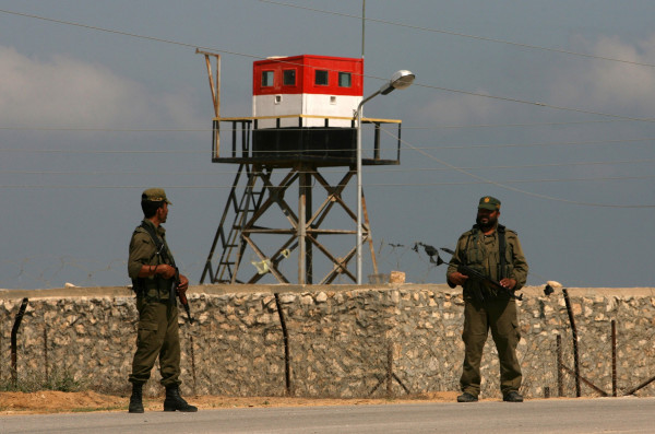 صحفي إسرائيلي: مصر لا تُريد أي ارتباط بغزة وتتحجج لعدم تزويدها بالكهرباء