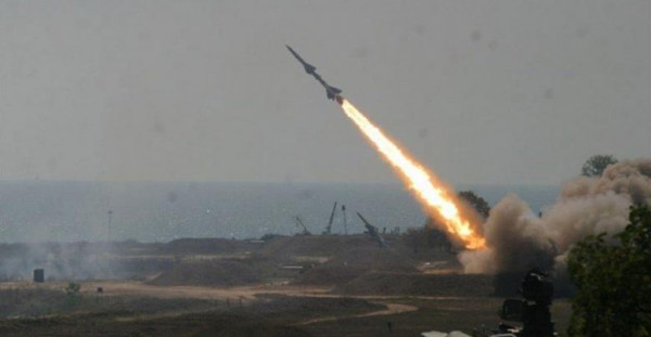 وزارة الدفاع الروسية: إجراء تجربة إطلاق عدة صواريخ باليستية من غواصات وسفن