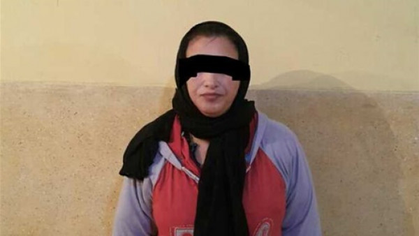 مصر: القبض على ربة منزل تقدم ابنتها لراغبي المتعة