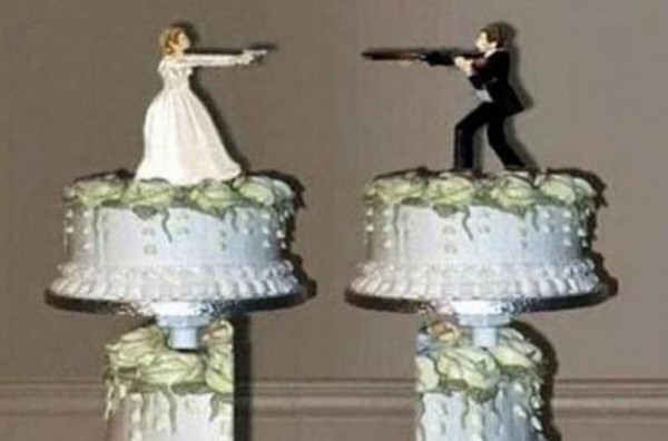 شاهدي أسوأ كعكات الزفاف حول العالم