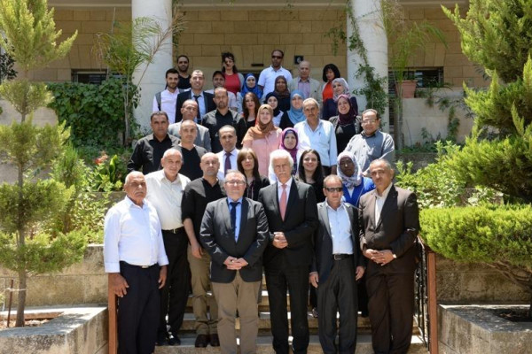 إطلاق المراكز المجتمعية الثلاثة الأولى من نوعها في فلسطين لتعليم الشباب والكبار