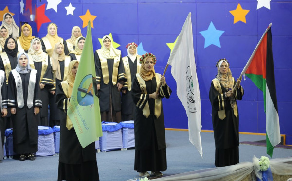 الجامعة الإسلامية تخرج دفعة جديدة من طالبات كلية التربية