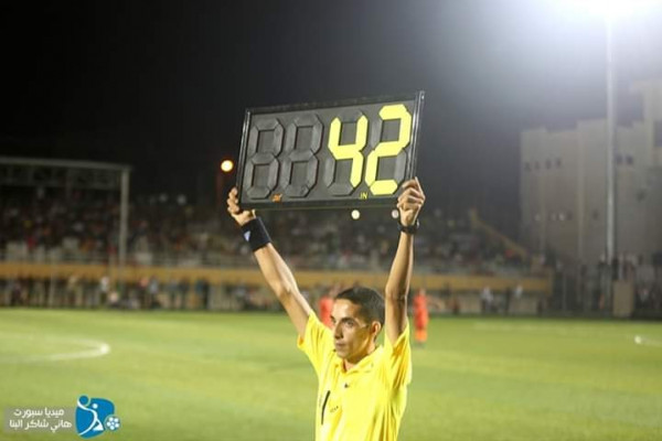 "جينيس" تنادي غزة..42 دقيقة وقت بدل ضائع بإحدى مباريات دوري كرة القدم