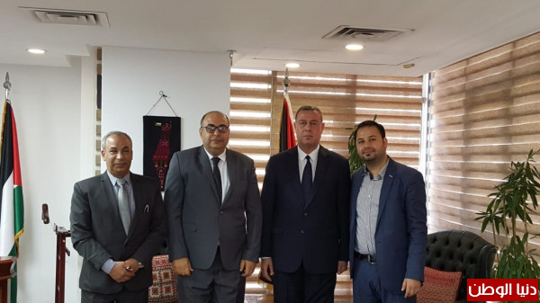 السفير الفلسطيني دياب اللوح يستقبل رئيس جامعة الإسراء