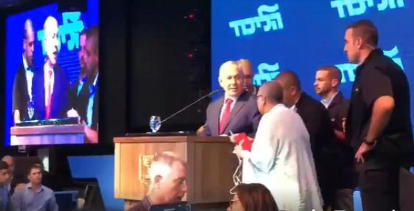 شاهد ماذا فعل نتنياهو لحظة إنطلاق صافرات الإنذار في عسقلان