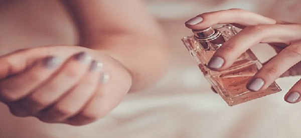 خبيرة تكشف الاستخدام الخاطئ للعطور.. وتقدم 3 نصائح ذهبية للنساء
