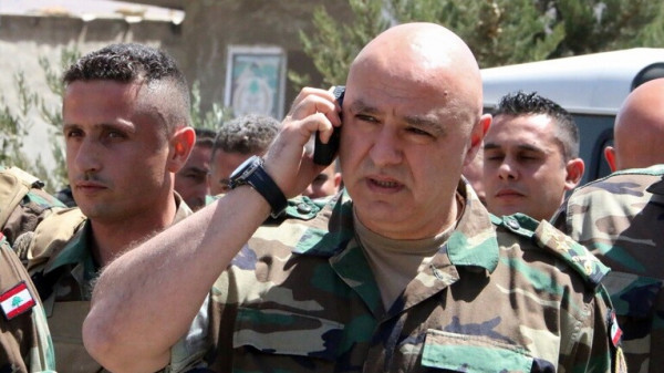 شاهد: كشف تفاصيل لقاء قائد الجيش اللبناني مع "عميل إسرائيلي"