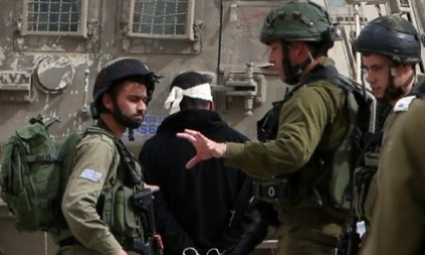 قوات الاحتلال تعتقل فلسطينييْن في الضفة الغربية