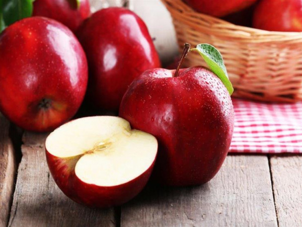 أبرزها التفاح.. 10 أطعمة صحية محظورة على متبعي "الكيتو دايت"