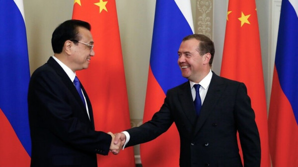 مدفيديف: العلاقات الروسية الصينية دخلت حقبة جديدة