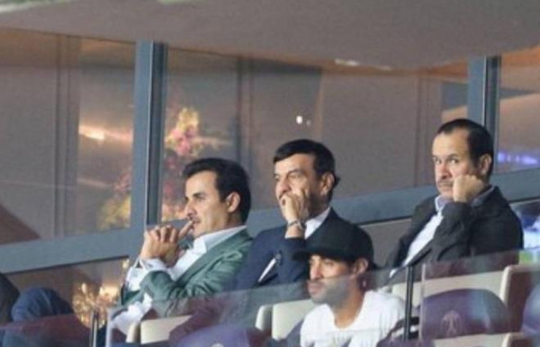 شاهد: أمير قطر يخطف الأنظار خلال مباراة ريال مدريد وسان جيرمان