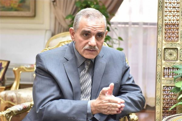محافظ أسيوط يناشد الشباب بالإقبال على الملتقى التوظيفي بالجامعة
