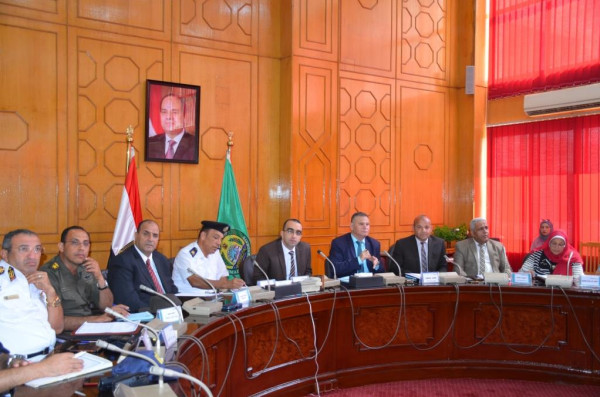 نائب محافظ الاسماعيلية يترأس اجتماع المجلس التنفيذى ويستعرض الخطة التنفيذية