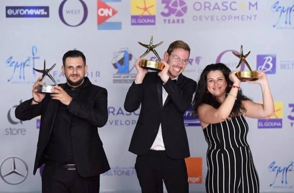 "سلام" للمخرجة زين دريعي يفوز بجائزة الجونة الذهبية لأفضل عربي فيلم قصير