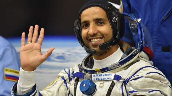 لماذا تضحم رأس رائد الفضاء الإماراتي هزاع المنصوري؟