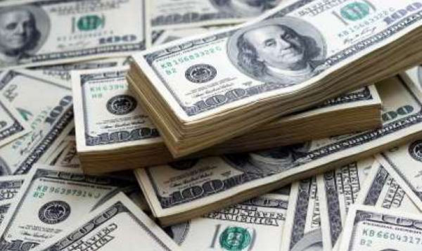 720 مليون دولار زيادة بتحويلات المصريين بالخارج في يوليو