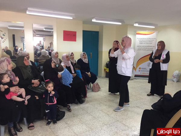 نشاطات توعوية بمناسبة شهر التوعية بأهمية الكشف المبكر عن سرطان الثدي بالضفة