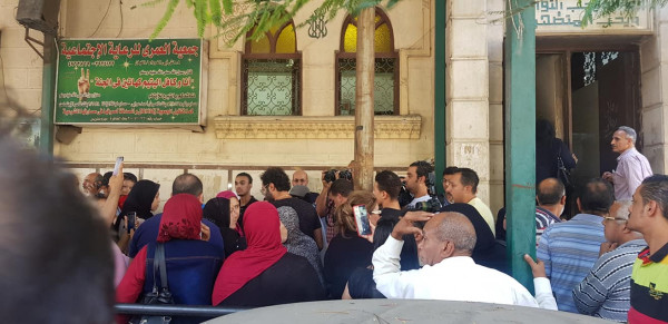 هنا الزاهد وأحمد فهمي في مقدمة مشيعي طلعت زكريا