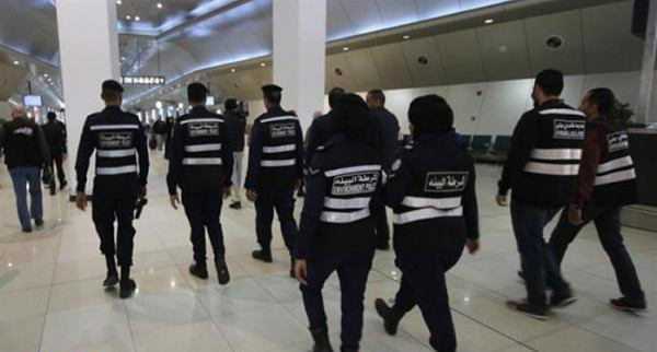 ضبط ممثلة بمطار الكويت قبل توجهها للسعودية.. هذا ماعثروا عليه داخل حقيبتها