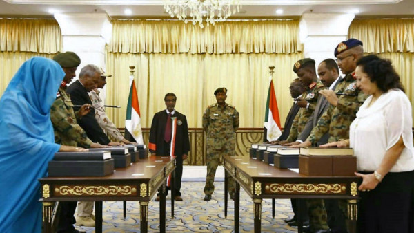 السودان.. تشكيل مجلس الأمن والدفاع برئاسة البرهان
