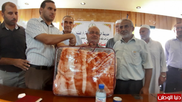 مديرية شمال غزة تكرم المرشد التربوي المتقاعد "عاطف أبو الحسنى"