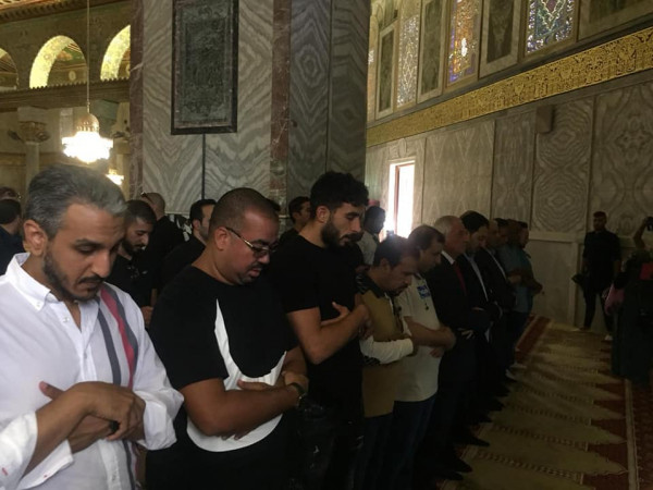 شاهد: وفد من بعثة المنتخب السعودي لكرة القدم يزور المسجد الأقصى