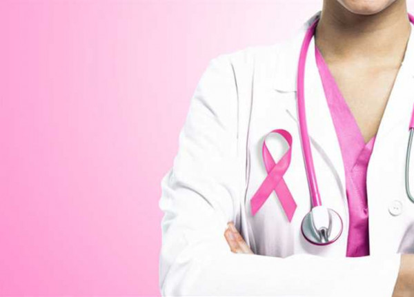 الصحة تُجري (2800) فحص للكشف المبكر عن سرطان الثدي بواسطة جهاز (الماموجرام)